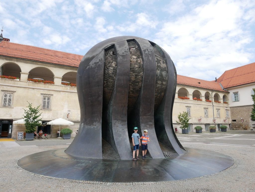 Spomenik NOB Denkmal Maribor