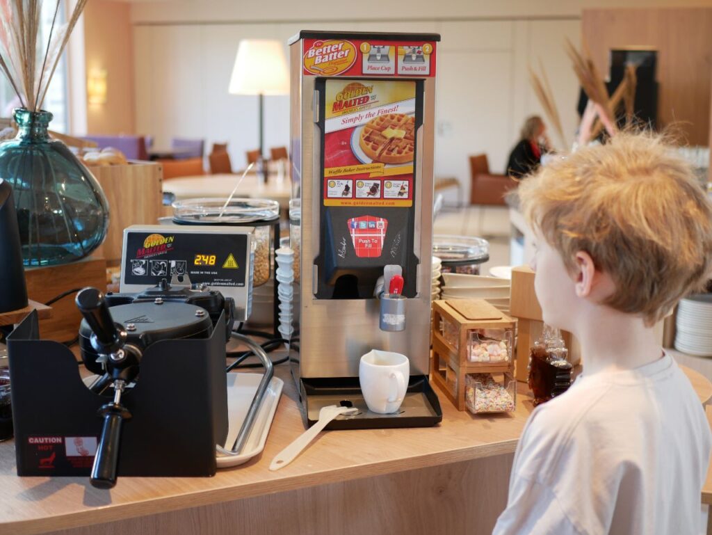 Hampton by Hilton Potsdam Babelsberg Frühstück
