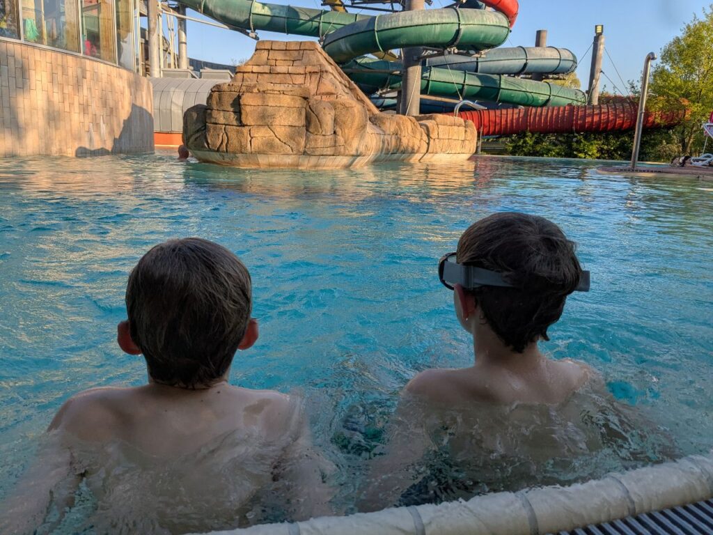 Maya mare Halle mit Kindern