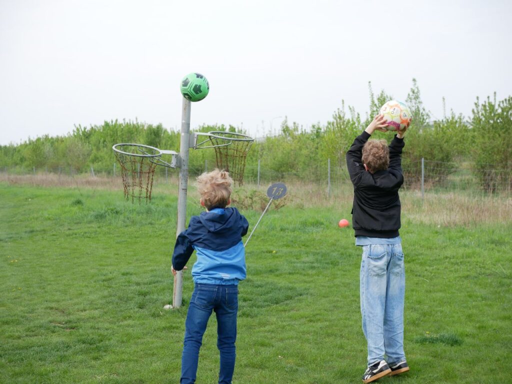 Fußballgolf Freizeitpark Hufeisensee Halle mit Kindern