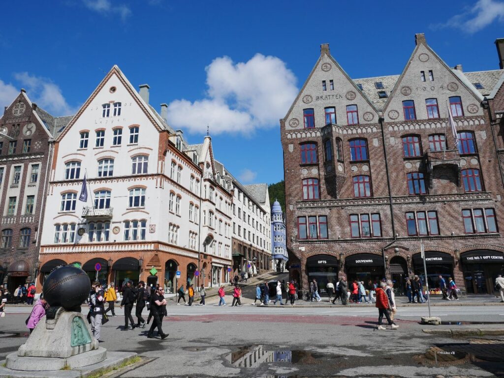 Bergen Nordkap-Kreuzfahrt